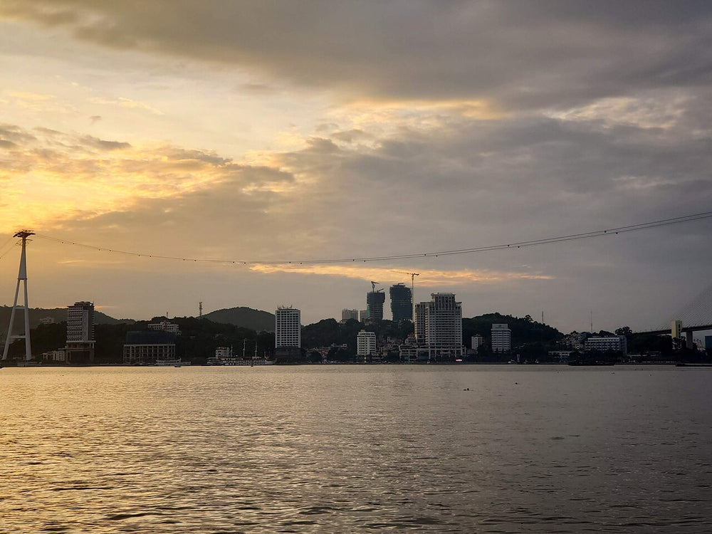 白雀海灘與夜市實景照片：Bai Chay 2023