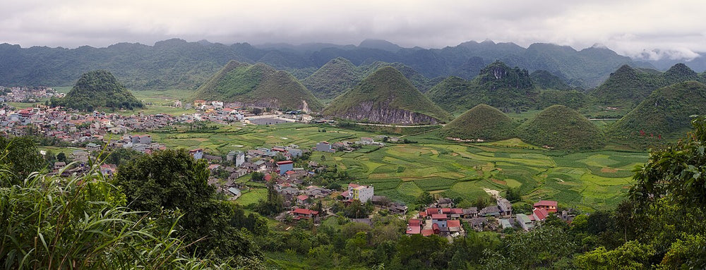 仙女雙山與管壩谷地全景