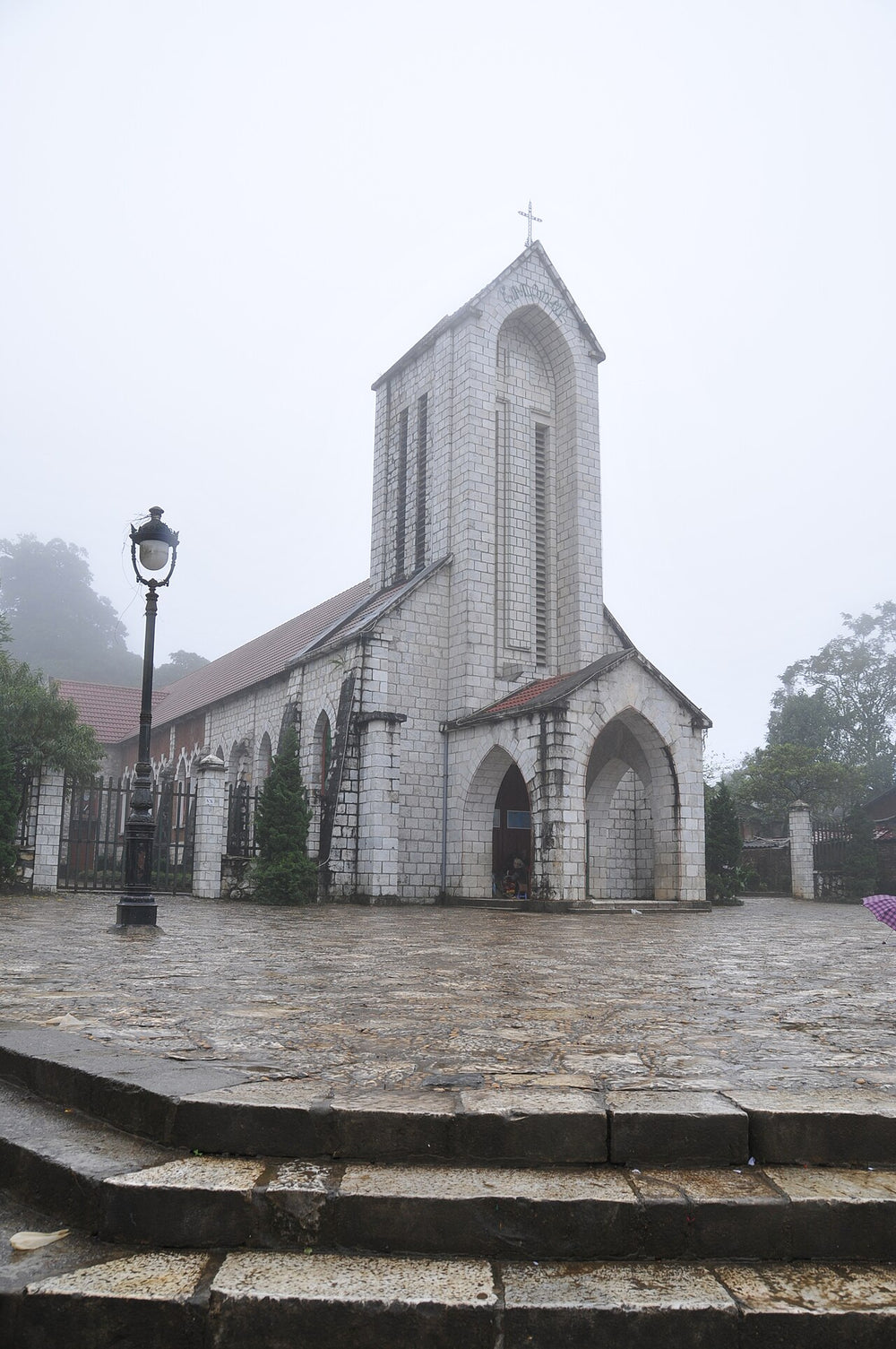 沙壩石教堂實景照片：Nhà thờ đá Sapa - panoramio