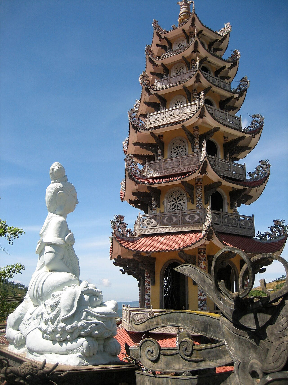 靈福寺實景照片：Belltower at the Linh Phuoc Pagoda, Dalat