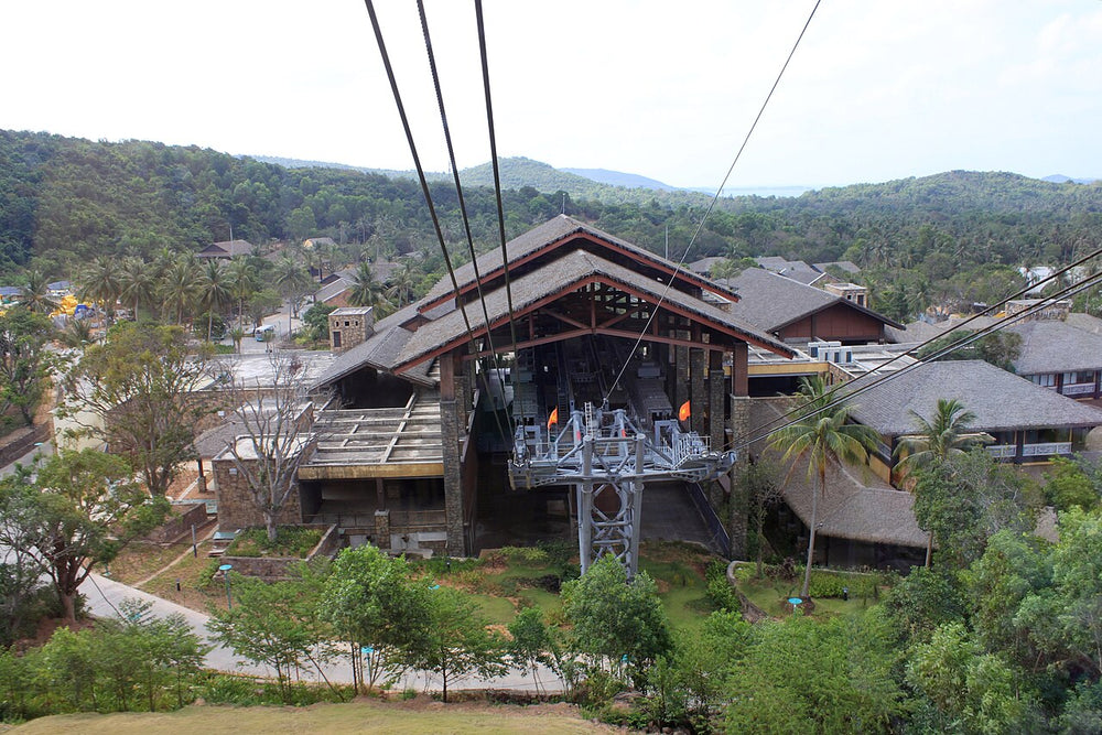 富國島跨海纜車實景照片：Hòn Thơm cable car station