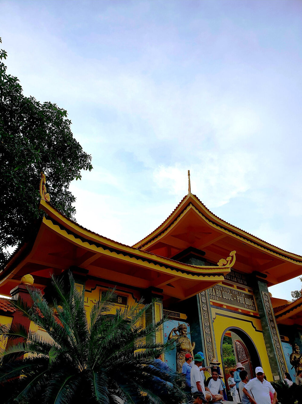 護國寺實景照片：Chùa Hộ Quốc (cổng chính, nhìn bao quát) (3)