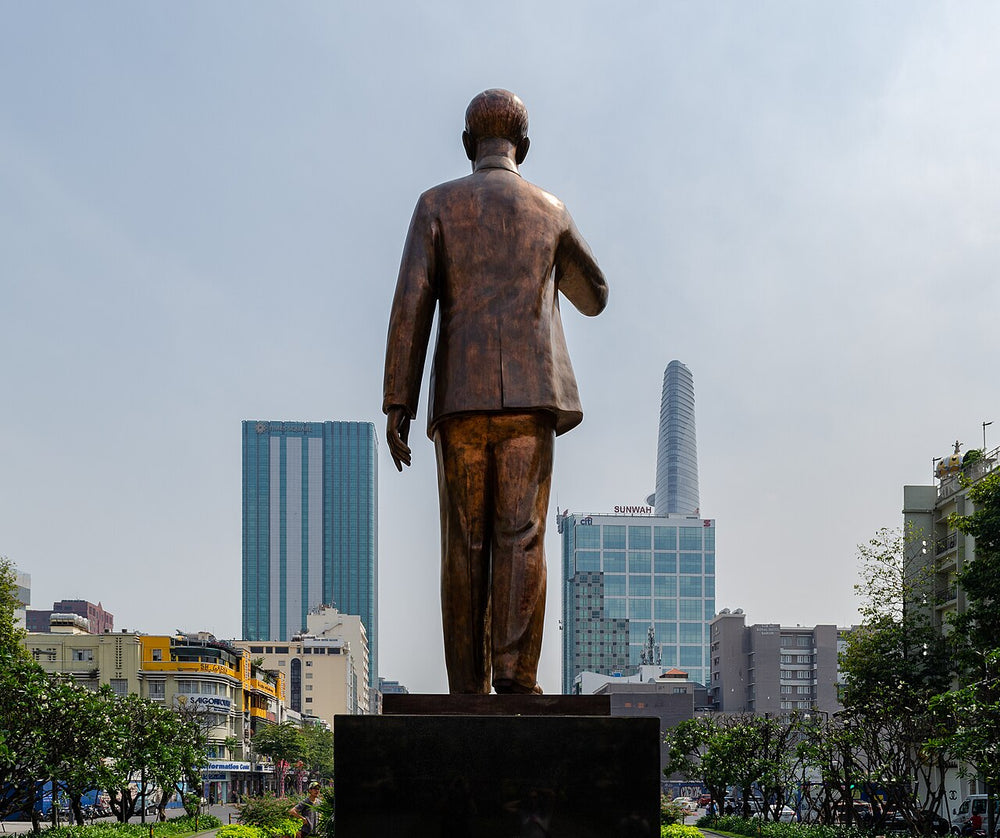 胡志明主席雕像與市政廳廣場實景照片：Ho Chi Minh City, Ho Chi Minh Statue, 2020-01 CN-03