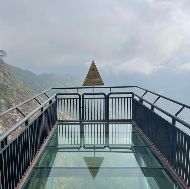 龍雲玻璃橋的觀景平台